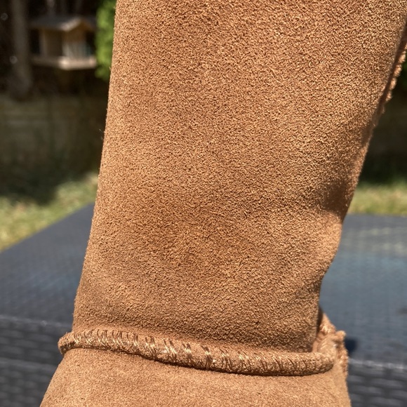 bearpaw boots with buckle